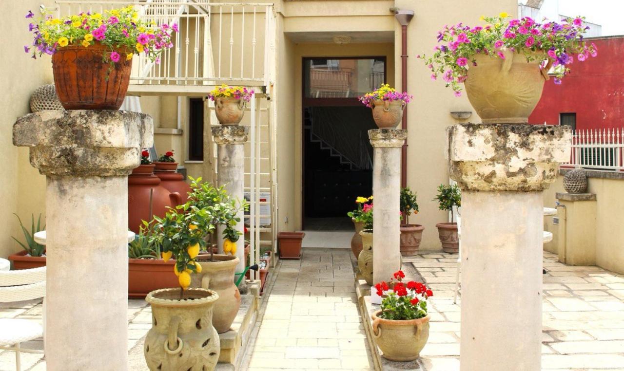 アレーツィオ Palazzo Aurora Bed & Breakfast エクステリア 写真